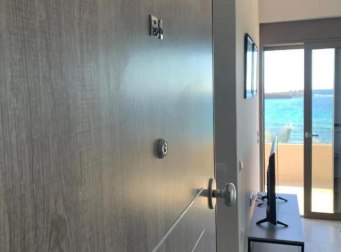 アパート Zonapartments A Sea View-city Center ハニア