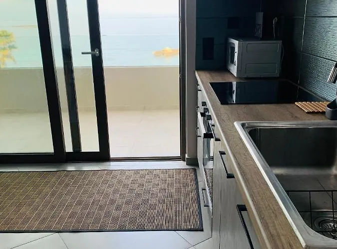 Zonapartments A Sea View-city Center アパート *