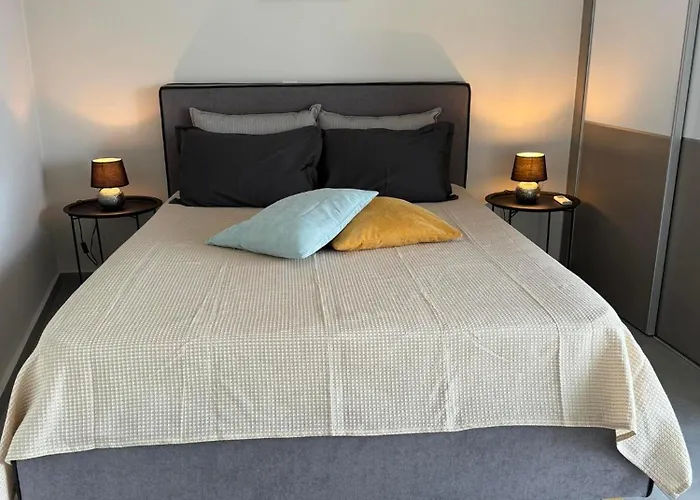 Zonapartments A Sea View-city Center アパート